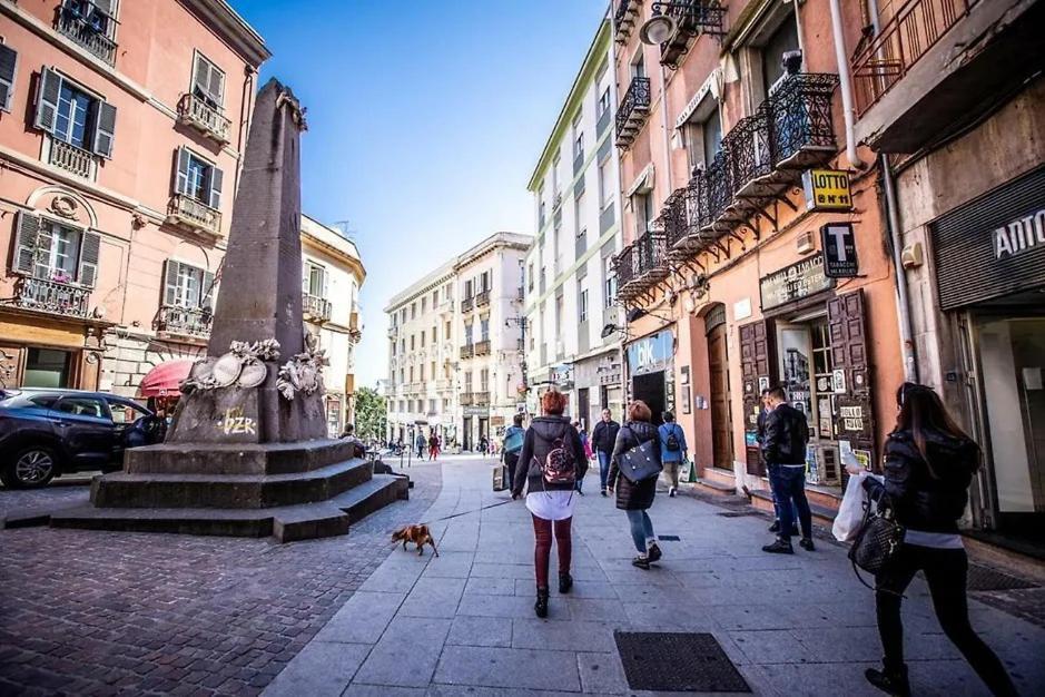 Piazza Martiri Flat Apartment Cagliari Exterior foto